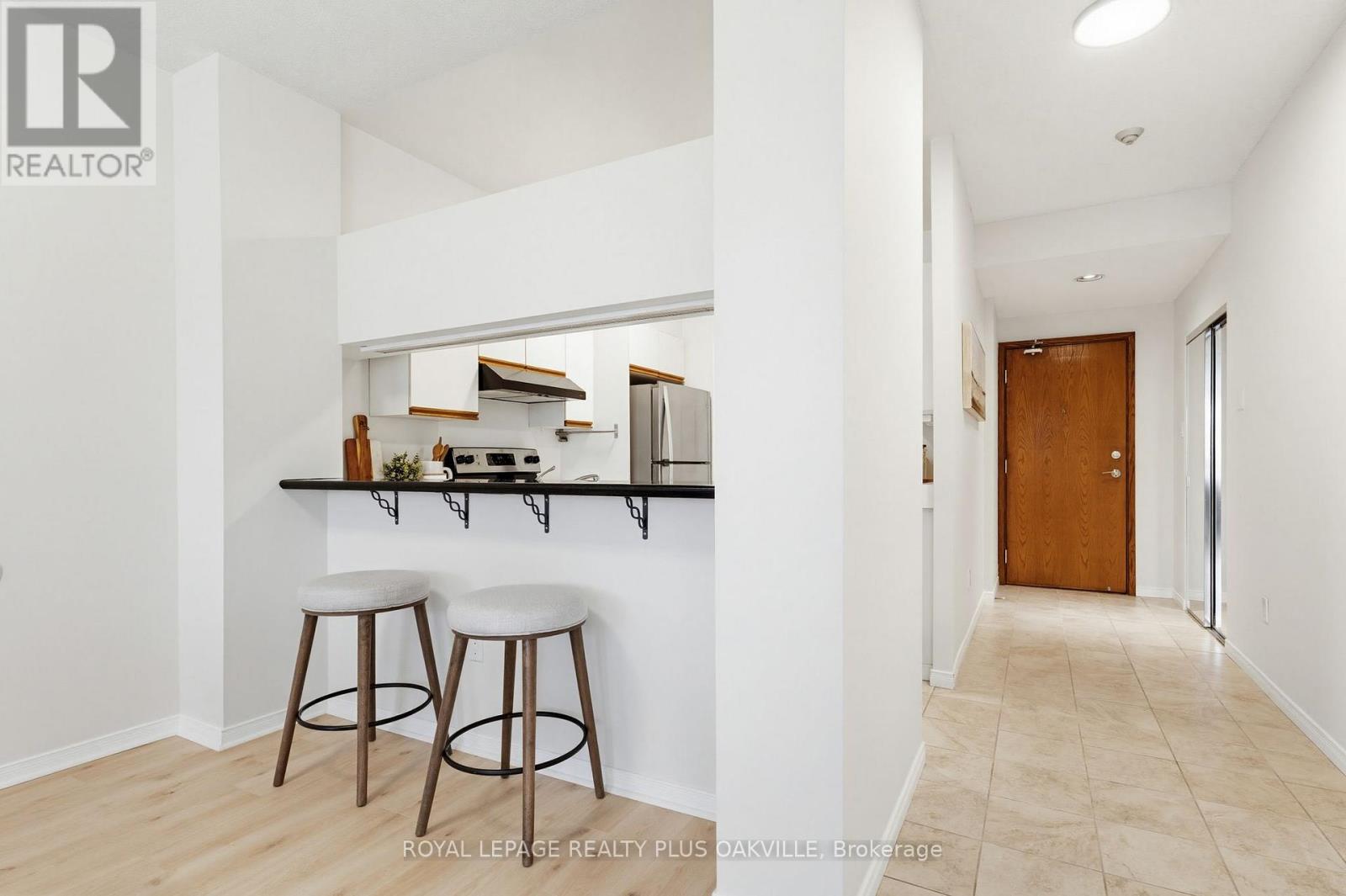 311 - 2511 Lakeshore Road W, Oakville, Ontario  L6L 6L9 - Photo 12 - W13156080