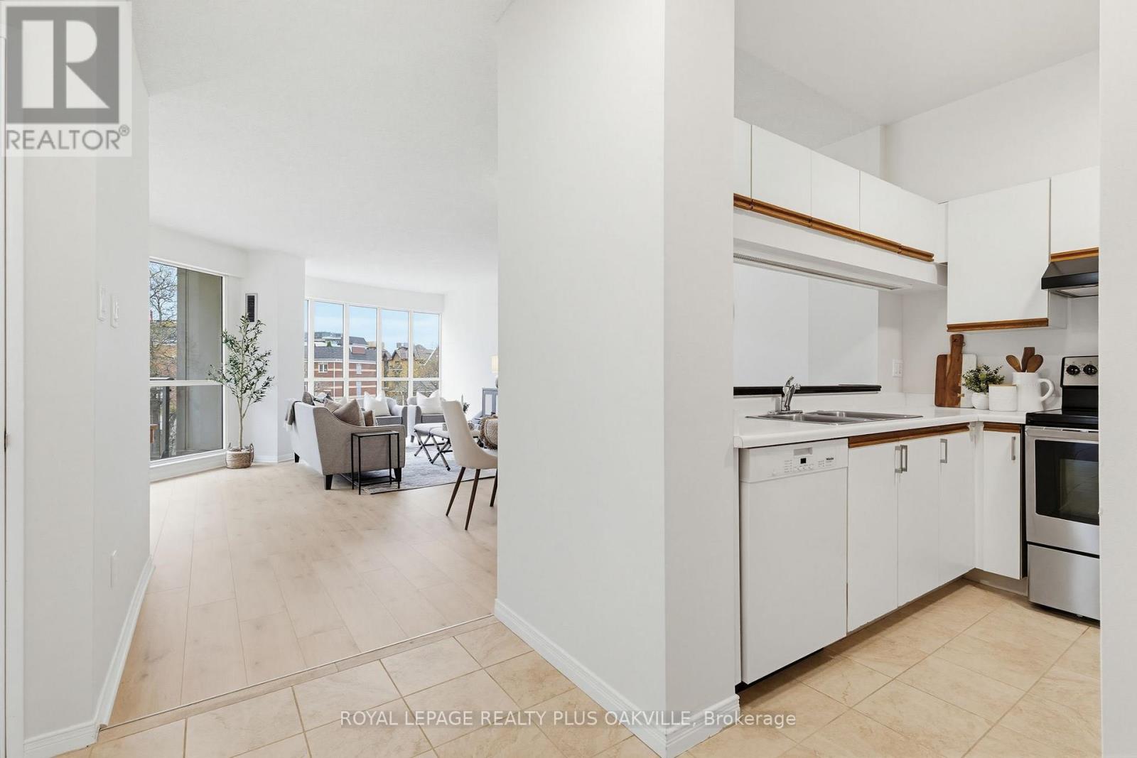 311 - 2511 Lakeshore Road W, Oakville, Ontario  L6L 6L9 - Photo 15 - W13156080