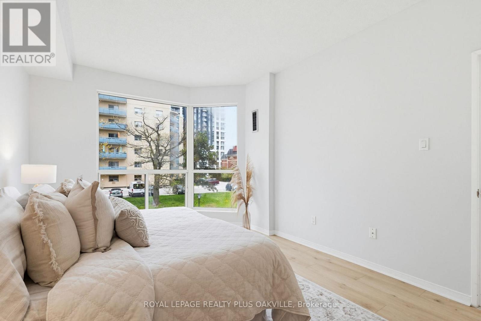 311 - 2511 Lakeshore Road W, Oakville, Ontario  L6L 6L9 - Photo 18 - W13156080
