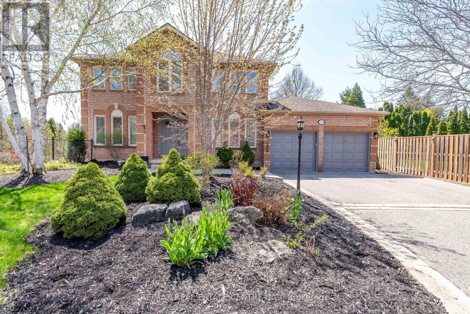 3408 Trelawny Circle, Mississauga, Ontario  L5N 6N6 - Photo 1 - W13156096