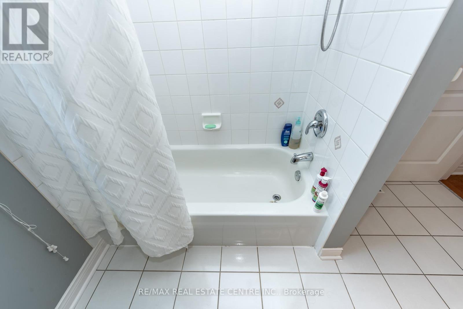 3408 Trelawny Circle, Mississauga, Ontario  L5N 6N6 - Photo 28 - W13156096
