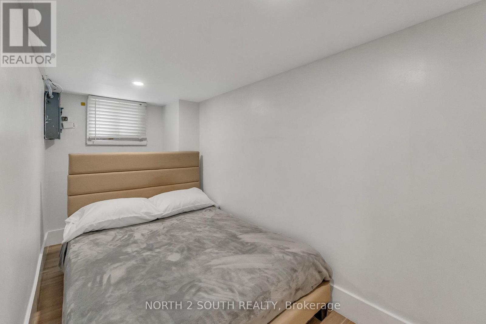 28 Teignmouth Avenue, Toronto, Ontario  M6E 1S7 - Photo 36 - W13156132