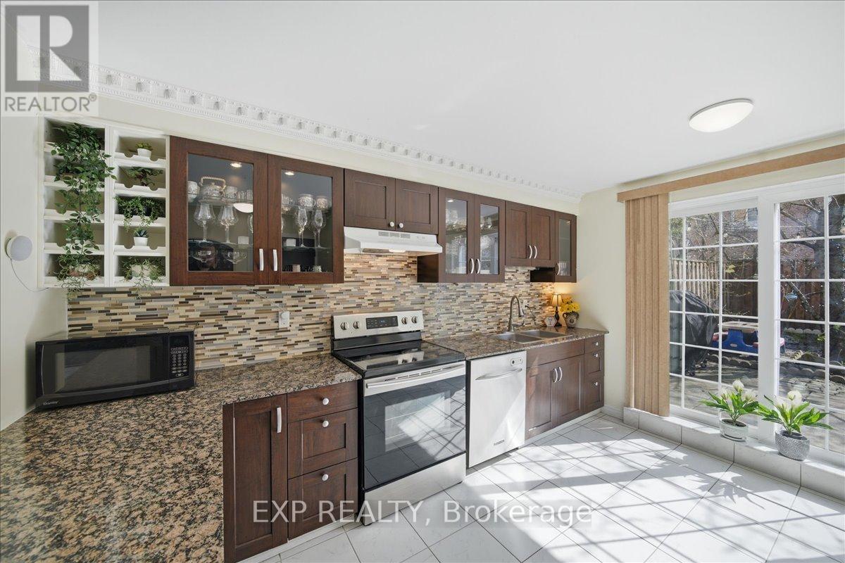 167 - 1055 Dundas Street E, Mississauga, Ontario L4Y 3X6 - Photo 3 - W13156262