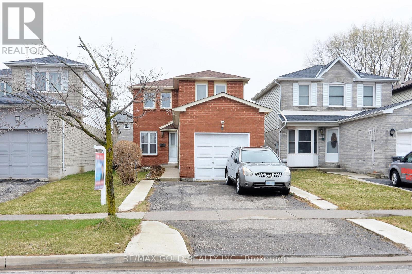 9 RAVENSWOOD DRIVE
