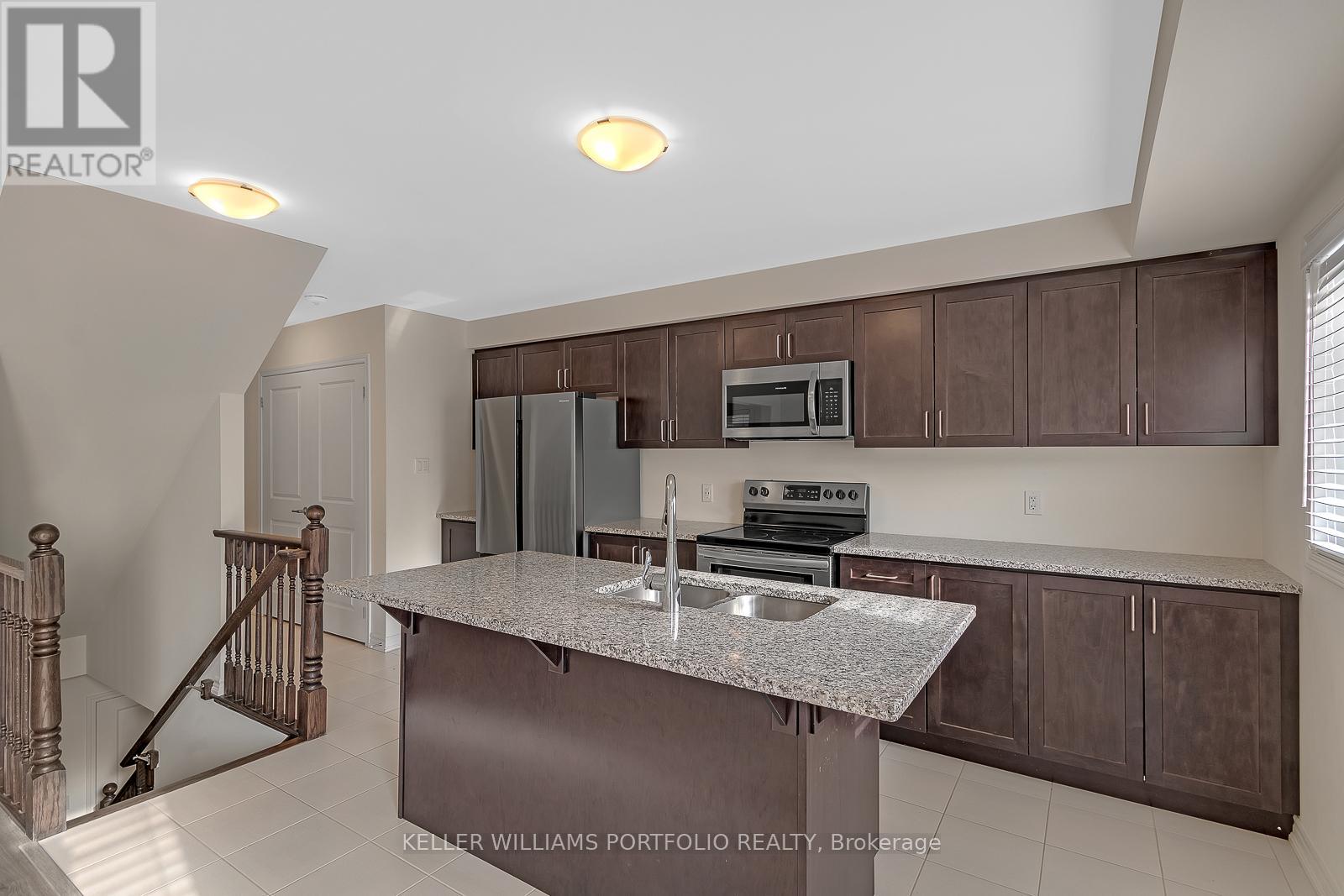 133 Christopher Road, Oakville, Ontario  L6H 0X9 - Photo 11 - W13156314