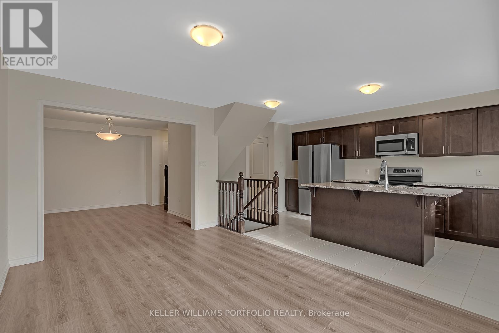 133 Christopher Road, Oakville, Ontario  L6H 0X9 - Photo 8 - W13156314