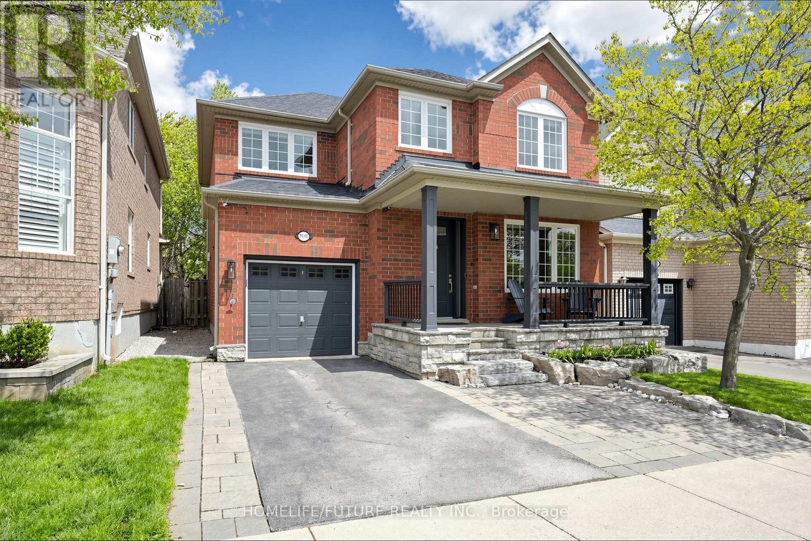 2440 Hollybrook Drive, Oakville, Ontario  L6M 4S8 - Photo 3 - W13156334