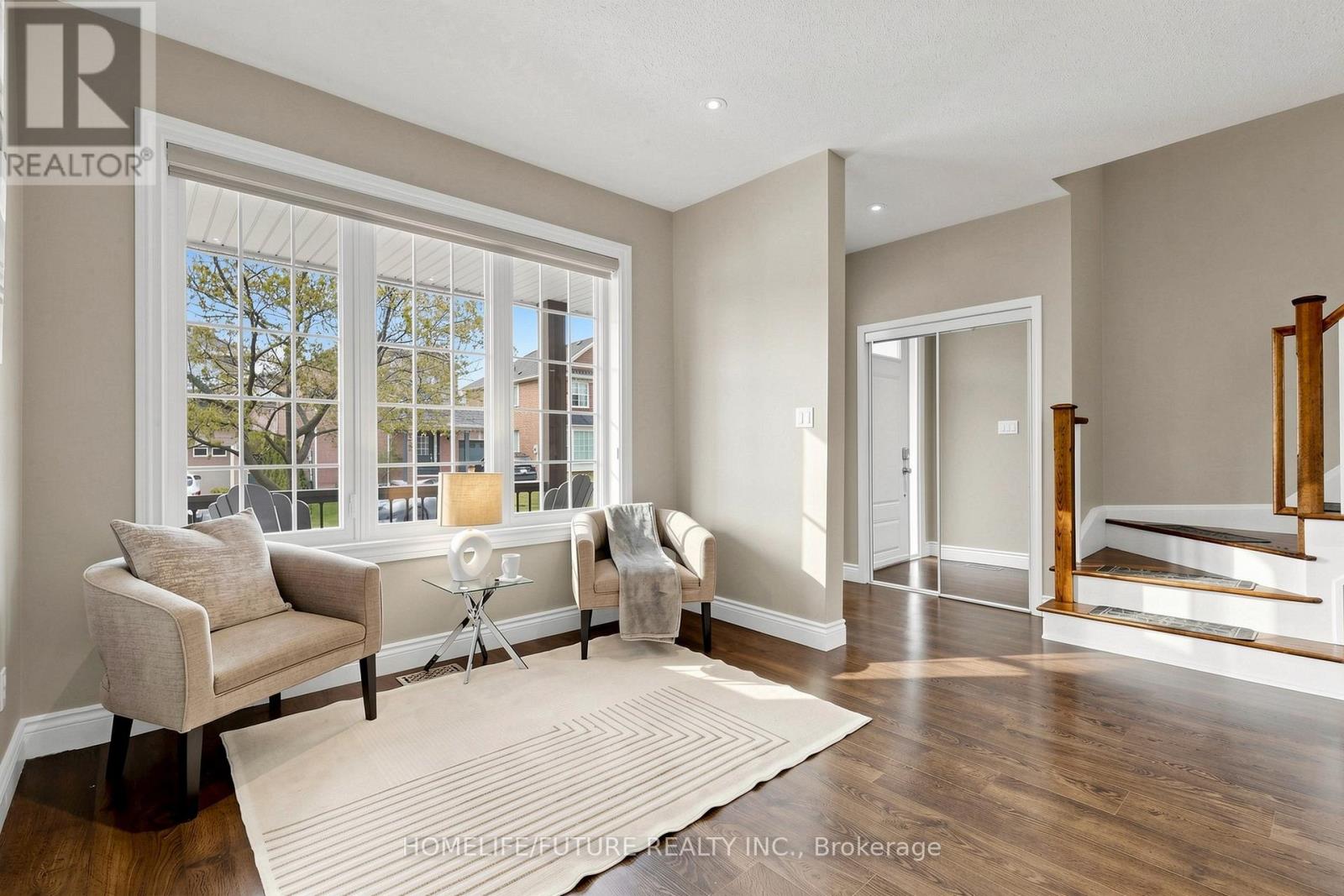 2440 Hollybrook Drive, Oakville, Ontario  L6M 4S8 - Photo 5 - W13156334