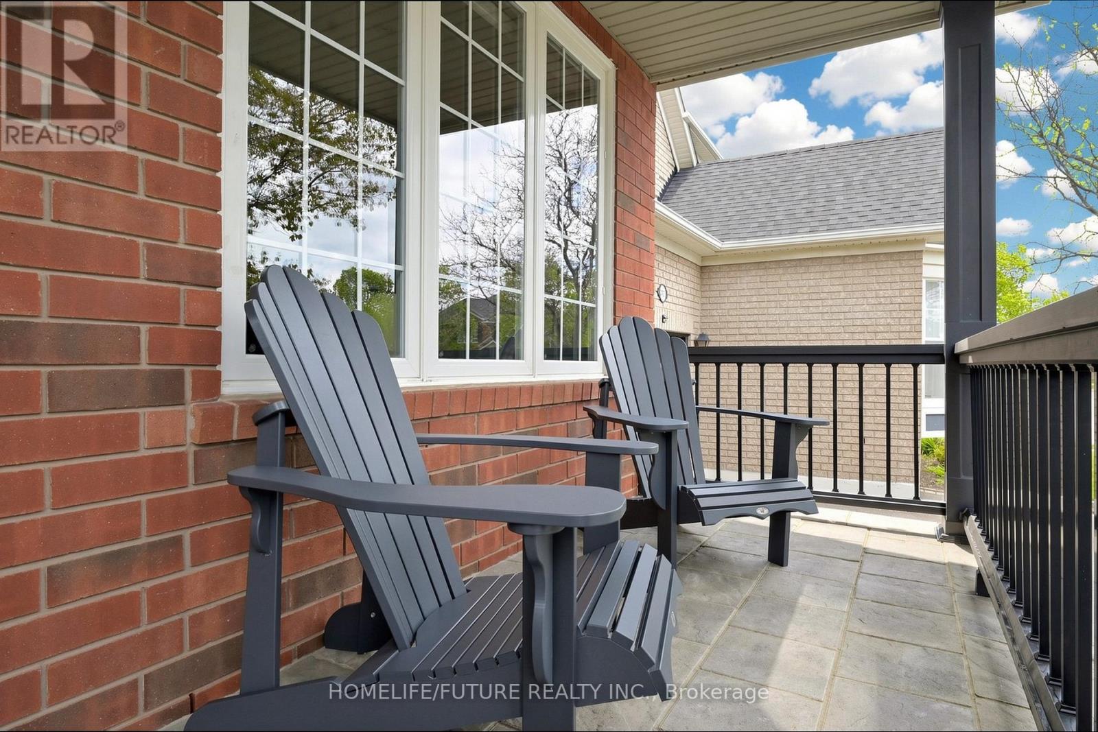 2440 Hollybrook Drive, Oakville, Ontario  L6M 4S8 - Photo 7 - W13156334