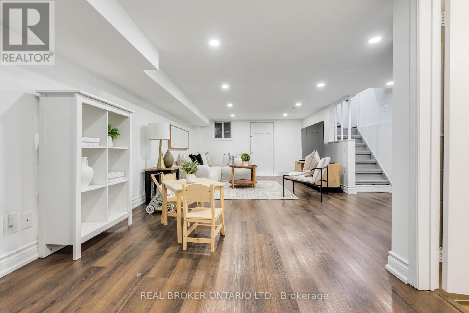 57 Scott Road, Toronto, Ontario  M6M 3T1 - Photo 25 - W13156348