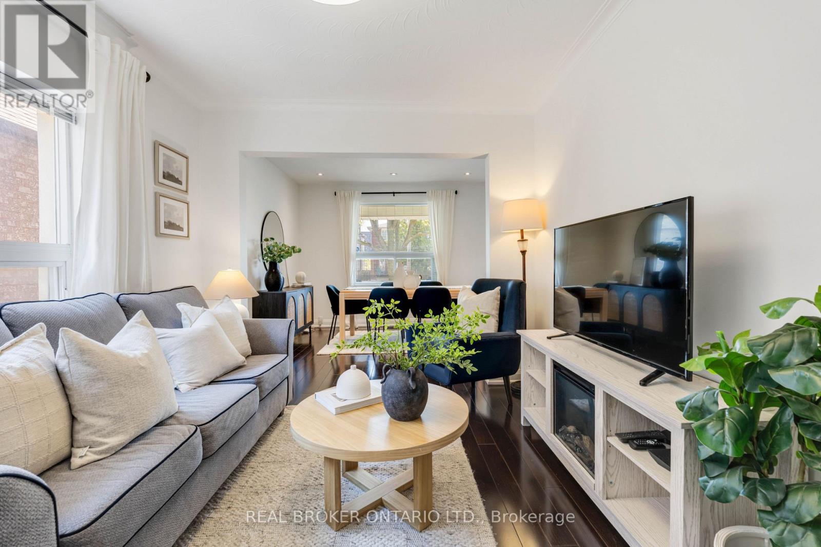 57 Scott Road, Toronto, Ontario  M6M 3T1 - Photo 8 - W13156348
