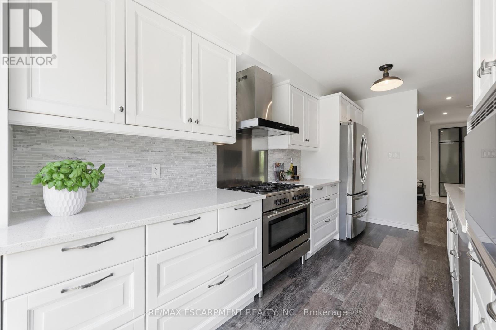 3278 Bobwhite Mews, Mississauga, Ontario  L5N 6G1 - Photo 13 - W13156350