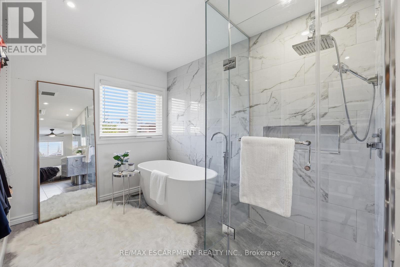 3278 Bobwhite Mews, Mississauga, Ontario  L5N 6G1 - Photo 21 - W13156350