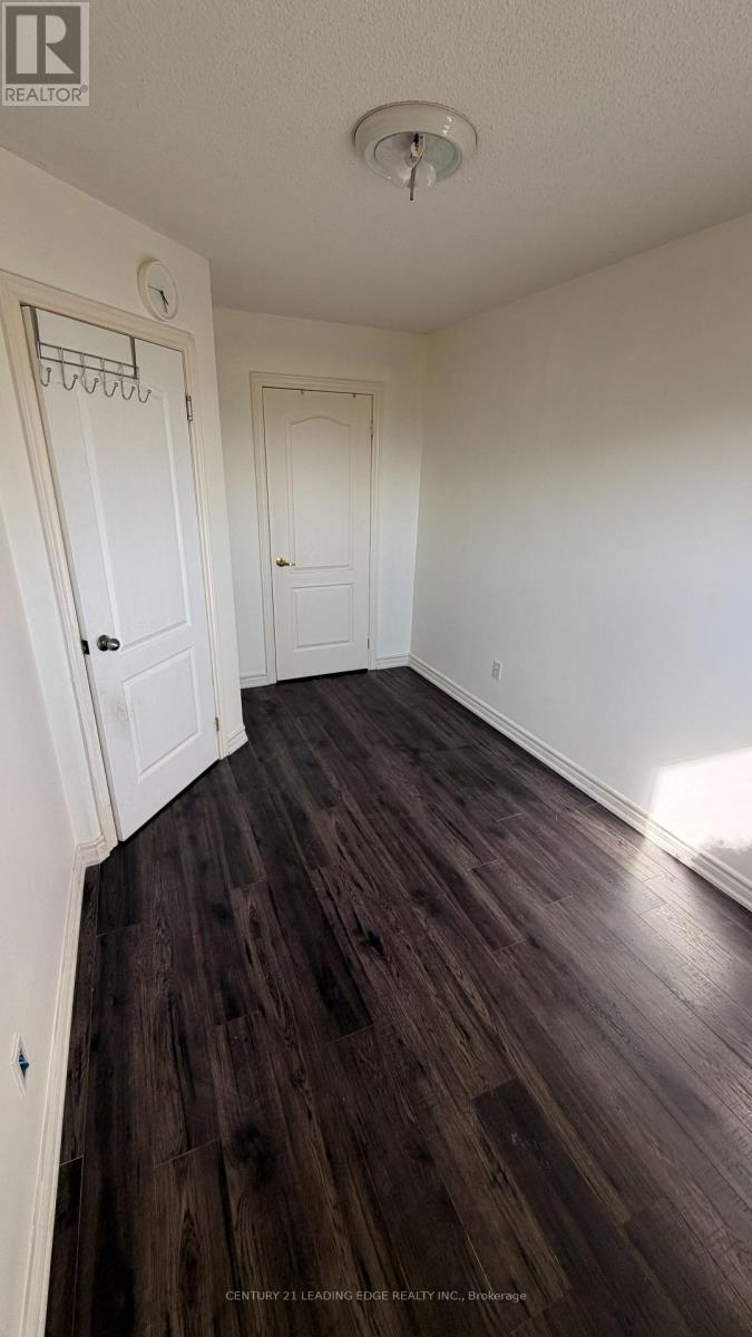 2443 Newcastle Crescent, Oakville, Ontario  L6M 4P9 - Photo 13 - W13156392