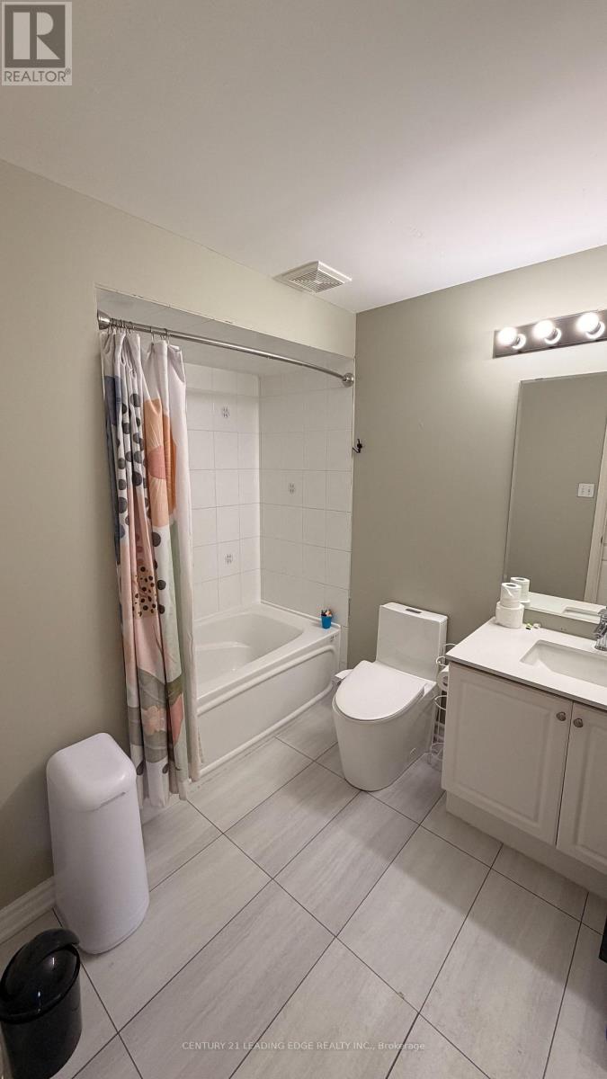 2443 Newcastle Crescent, Oakville, Ontario  L6M 4P9 - Photo 9 - W13156392
