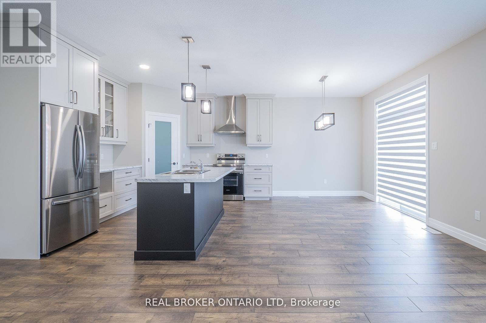 57 Acorn Trail, St. Thomas, Ontario  N5R 0H8 - Photo 3 - X13156474