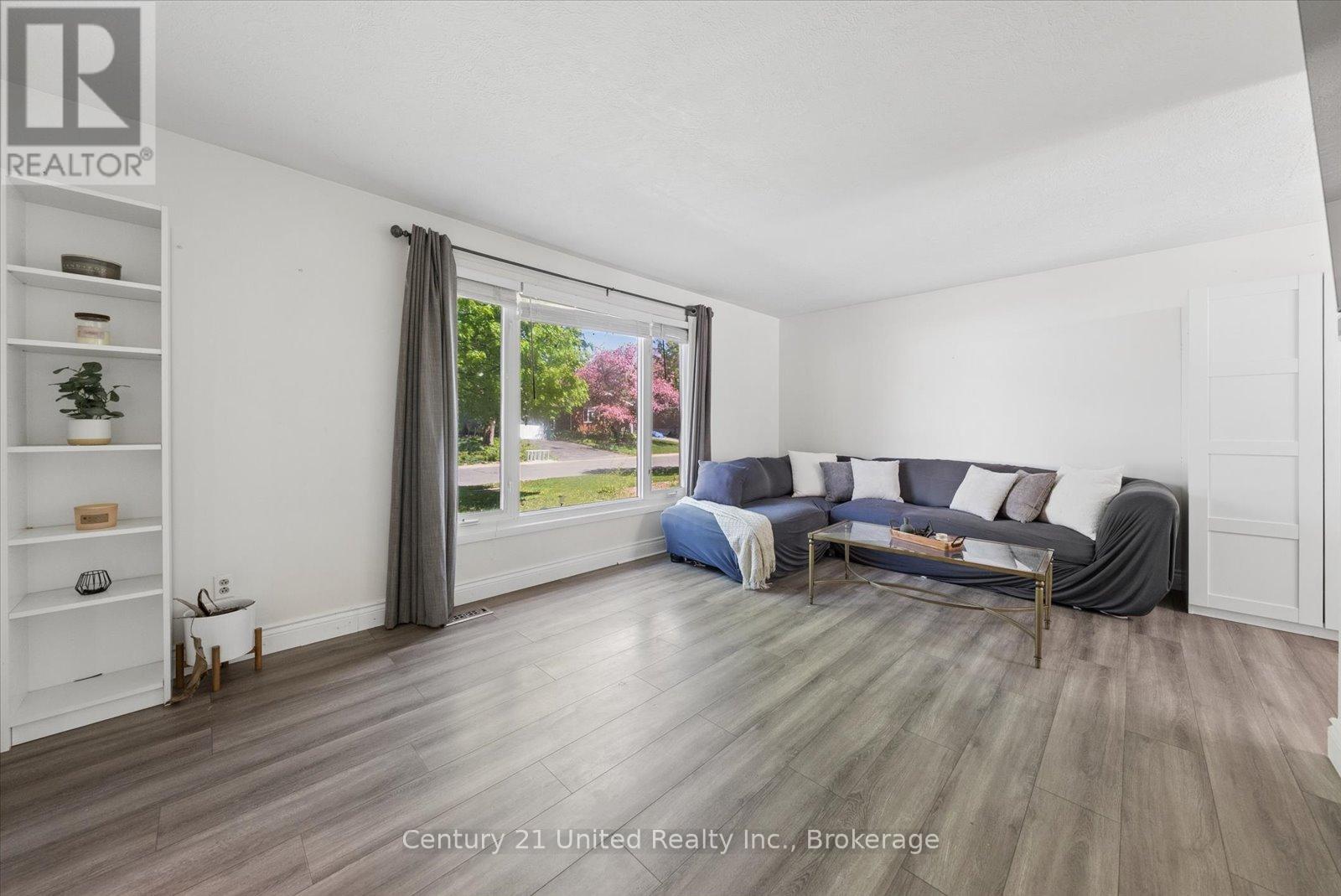 277 Greenlawn Avenue, Peterborough, Ontario  K9H 5K7 - Photo 5 - X13156560