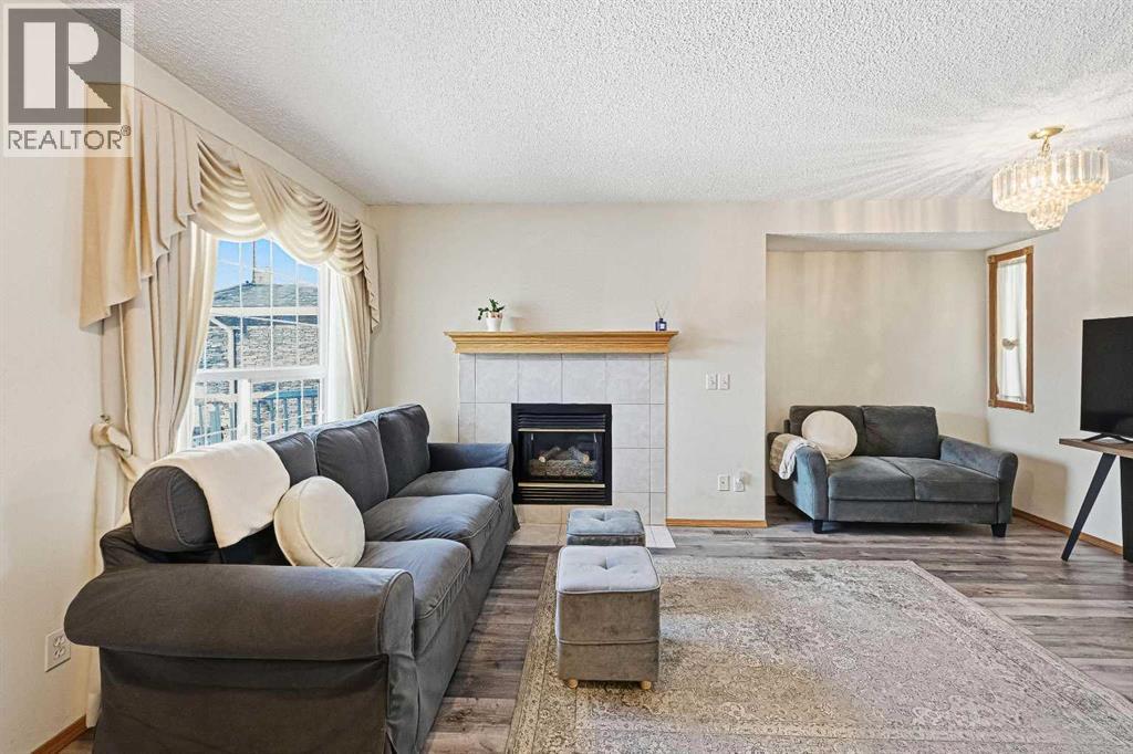 63 Anaheim Crescent NE, Calgary, Alberta  T1Y 7B4 - Photo 5 - A2306806