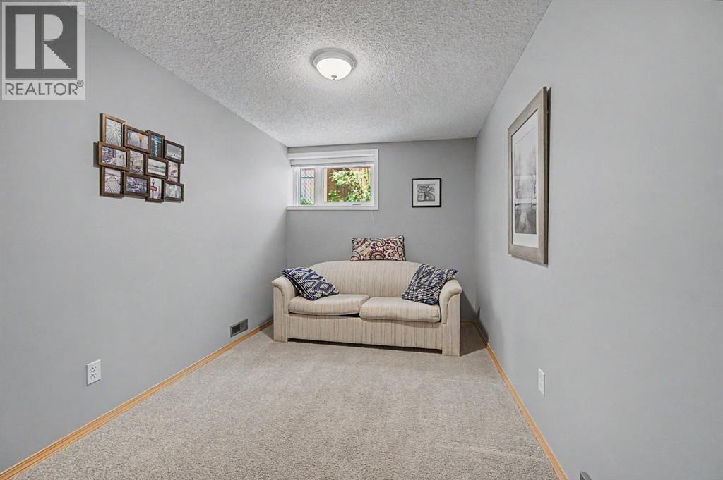 7 Straddock Crescent SW, Calgary, Alberta  T3H 2S6 - Photo 37 - A2309751