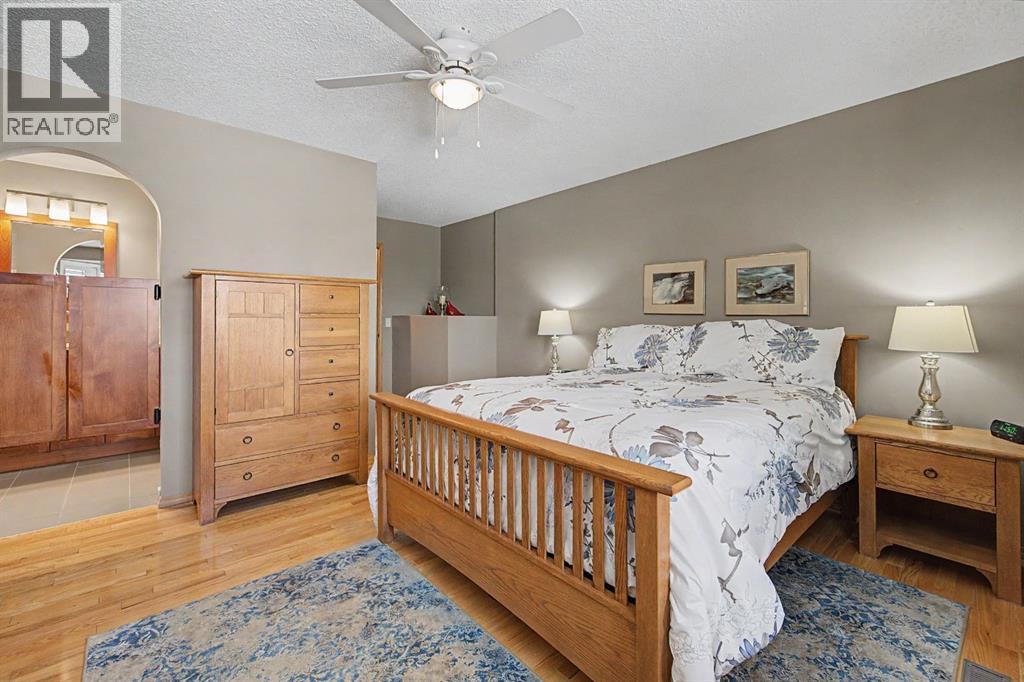 7 Straddock Crescent SW, Calgary, Alberta  T3H 2S6 - Photo 22 - A2309751