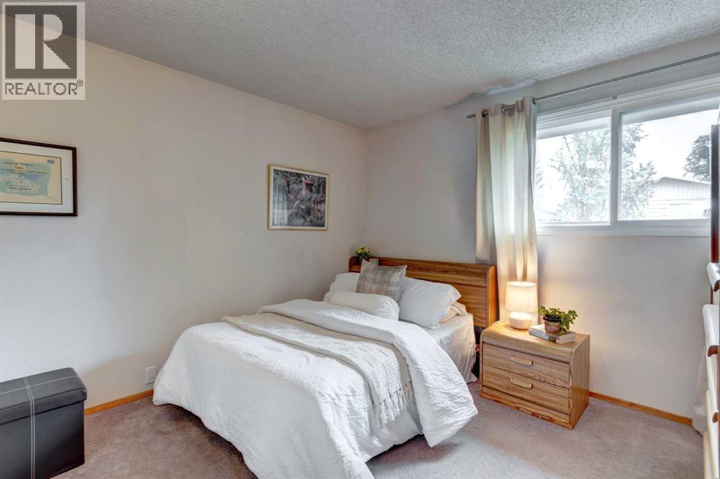304 Lake Mead Crescent SE, Calgary, Alberta  T2J 3Z9 - Photo 19 - A2310803