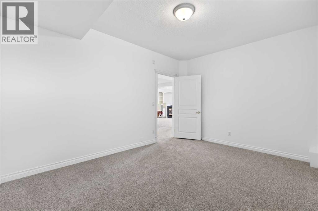 34 Sienna Park Place SW, Calgary, Alberta  T3H 3L2 - Photo 40 - A2310834