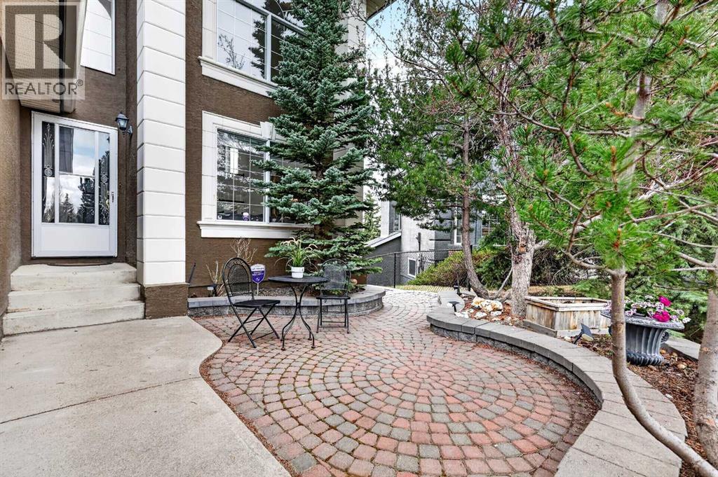 34 Sienna Park Place SW, Calgary, Alberta  T3H 3L2 - Photo 2 - A2310834