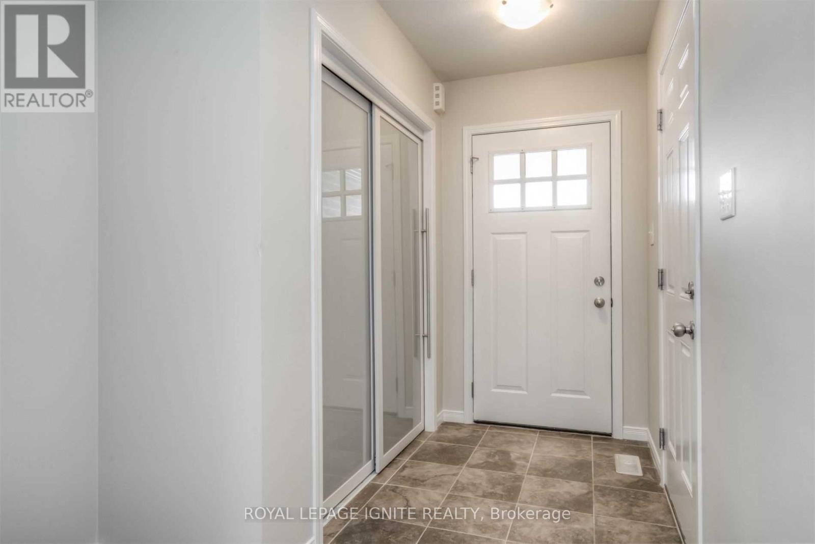 89 - 135 Hardcastle Drive, Cambridge, Ontario  N1S 0B6 - Photo 2 - X13156056