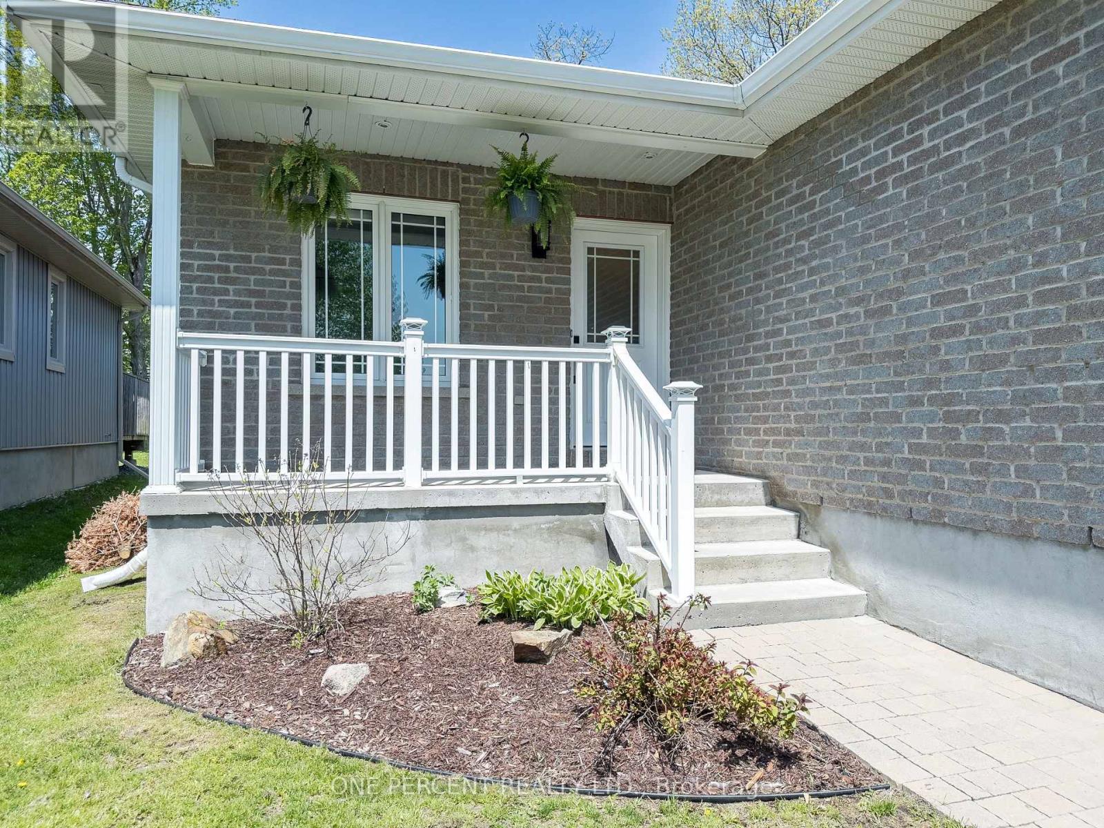 135 Islandview Drive, Loyalist, Ontario  K7N 0A5 - Photo 3 - X13156126