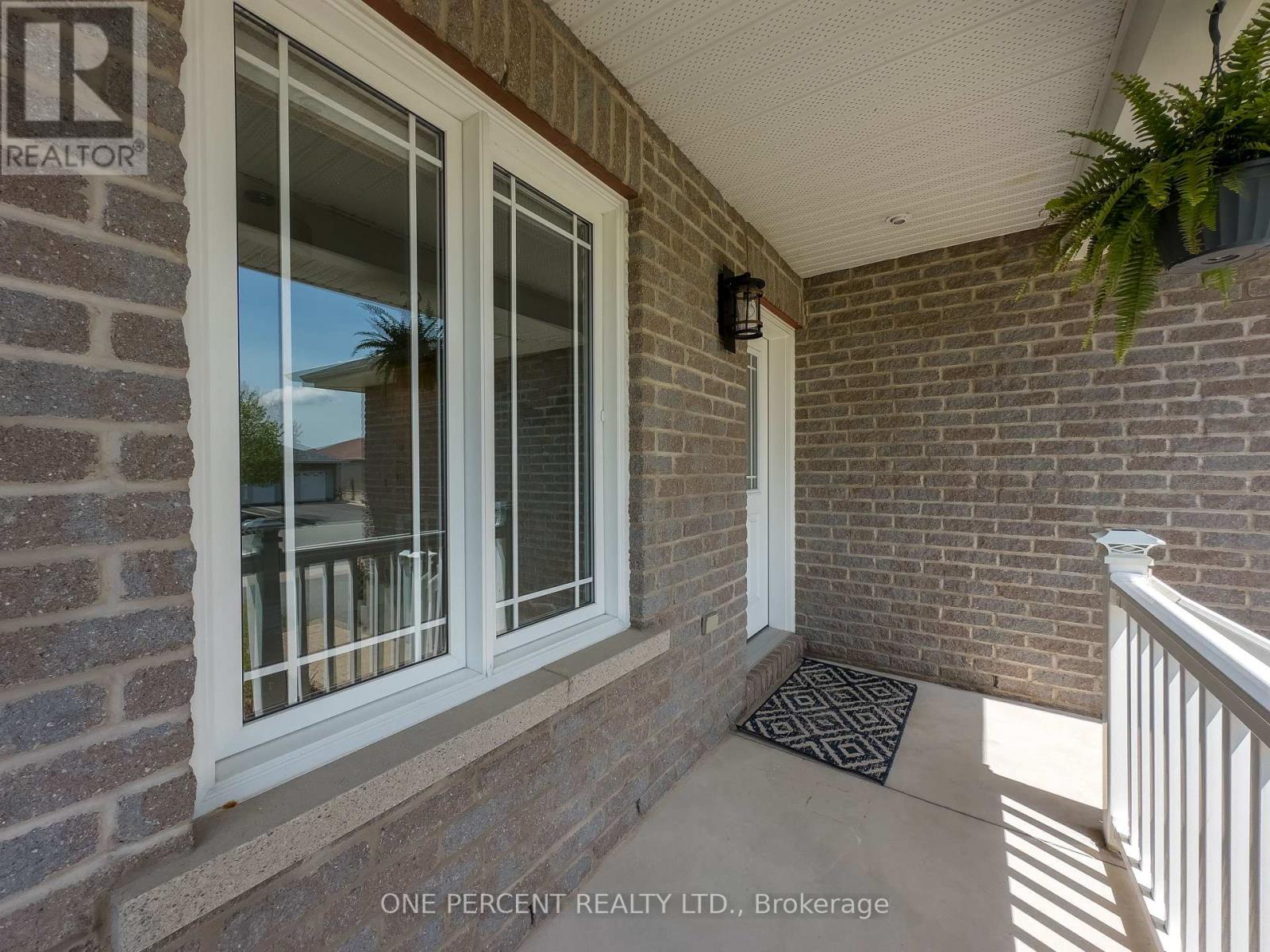 135 Islandview Drive, Loyalist, Ontario  K7N 0A5 - Photo 4 - X13156126