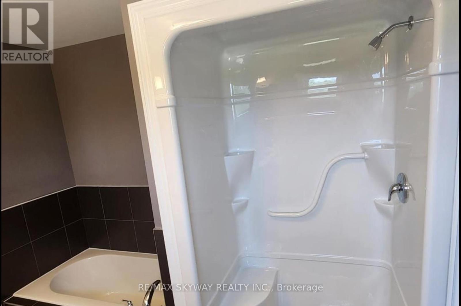 46 Bradley Avenue, Welland, Ontario  L3B 0K1 - Photo 6 - X13156318