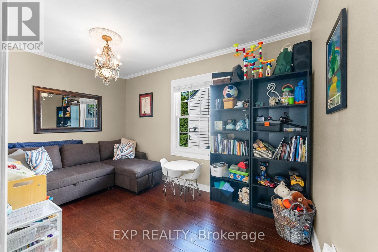 8 Coventry Street, St. Catharines, Ontario  L2R 2X5 - Photo 13 - X13156462