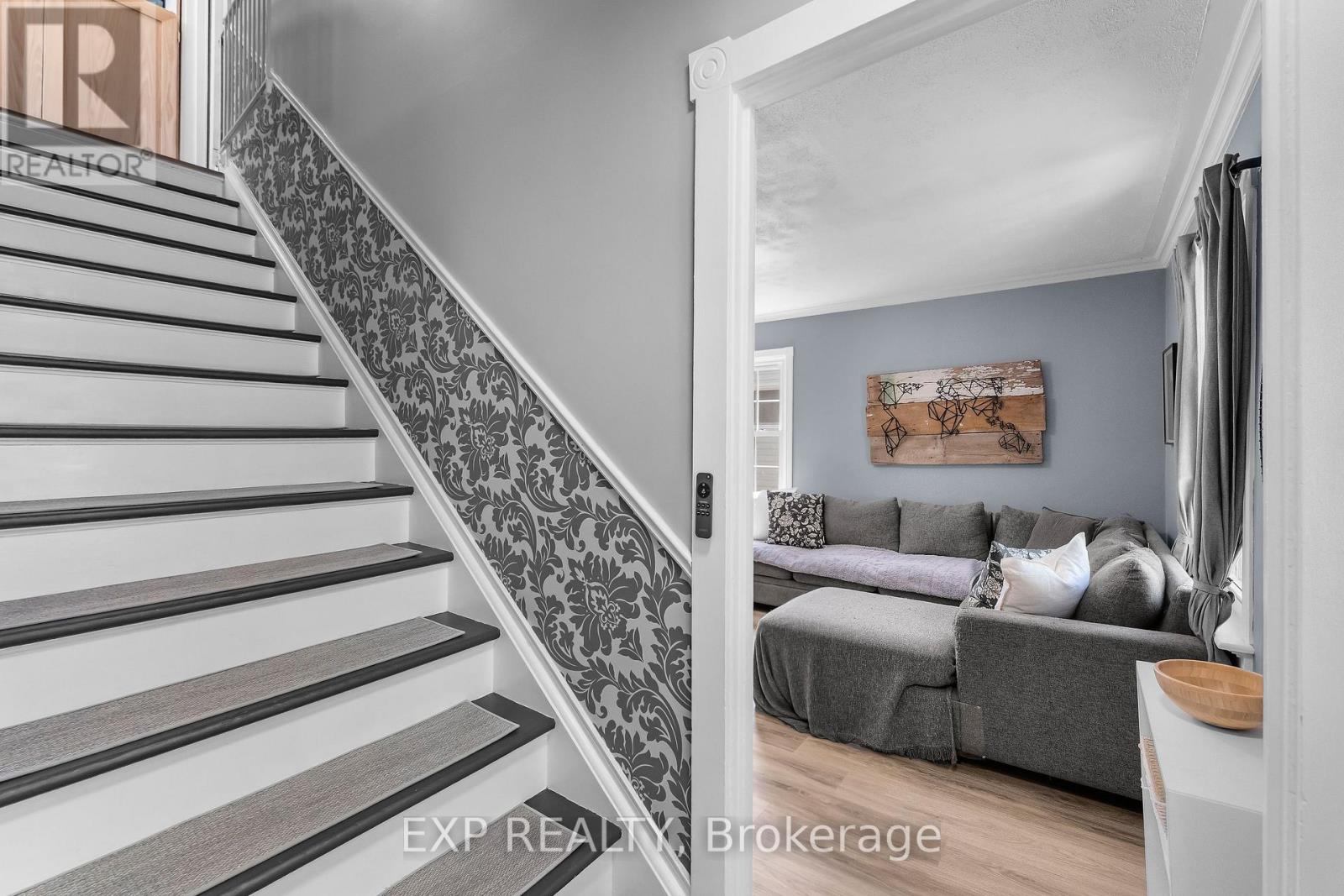8 Coventry Street, St. Catharines, Ontario  L2R 2X5 - Photo 19 - X13156462