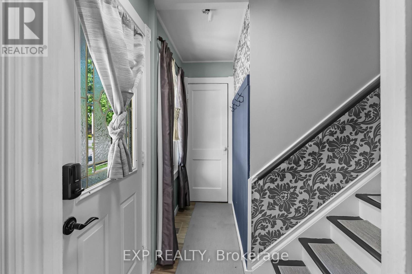 8 Coventry Street, St. Catharines, Ontario  L2R 2X5 - Photo 20 - X13156462
