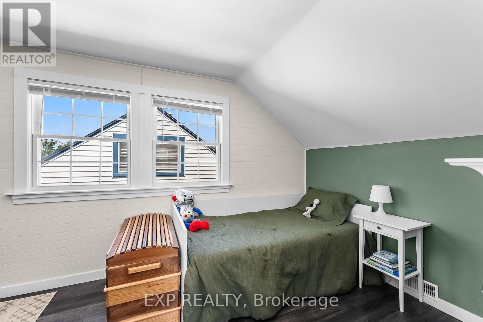 8 Coventry Street, St. Catharines, Ontario  L2R 2X5 - Photo 25 - X13156462