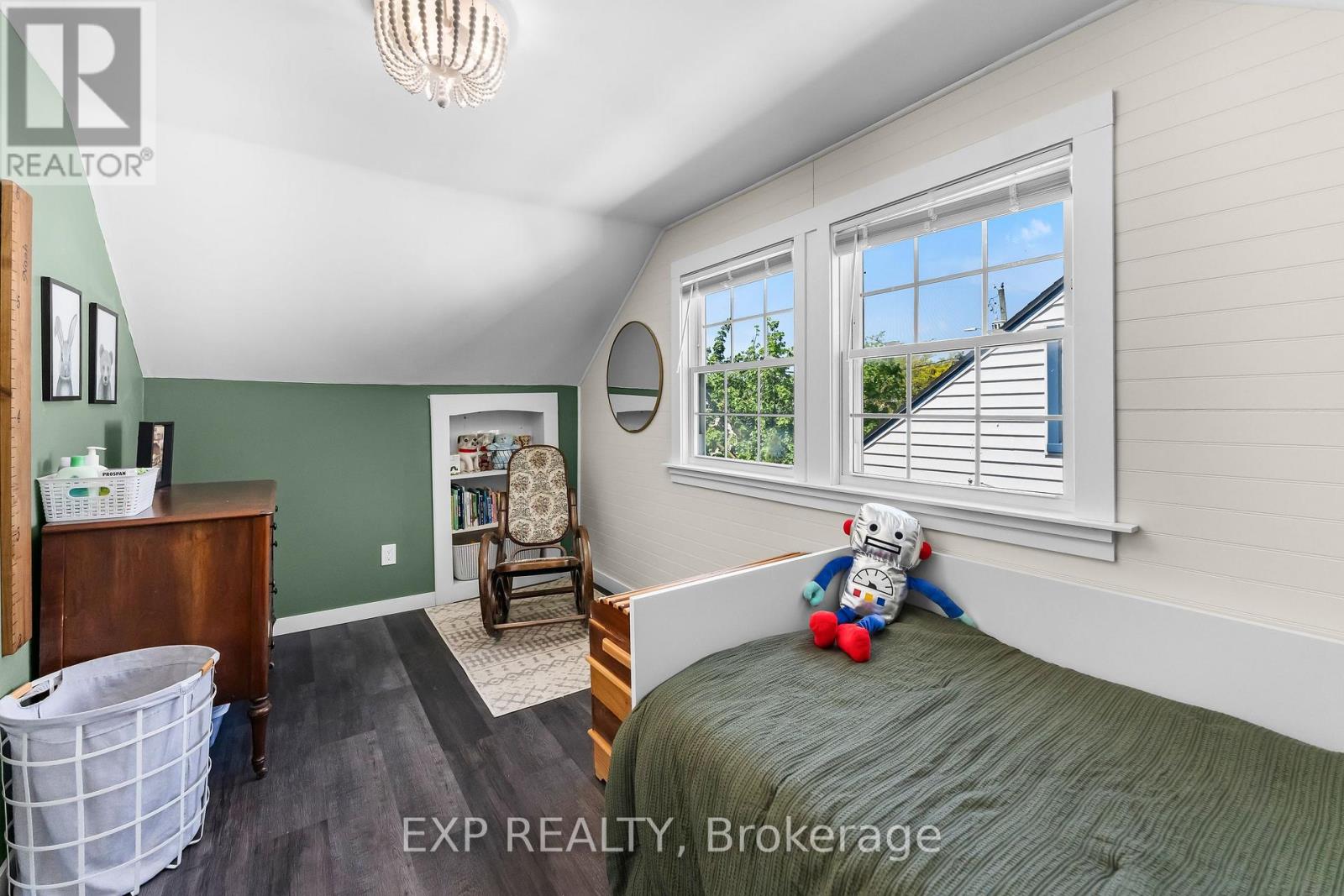 8 Coventry Street, St. Catharines, Ontario  L2R 2X5 - Photo 26 - X13156462
