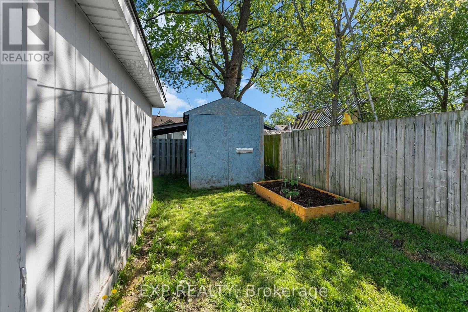 8 Coventry Street, St. Catharines, Ontario  L2R 2X5 - Photo 35 - X13156462