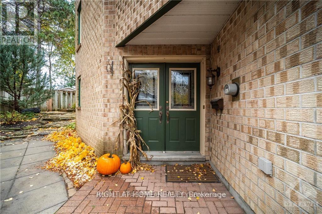 2982 Richmond Road S, Ottawa, Ontario  K2B 6S7 - Photo 2 - X13006326