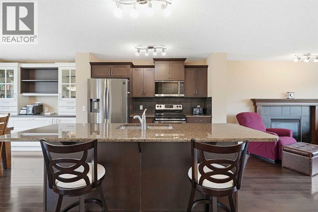 383 Fireside Place, Cochrane, Alberta  T4C 0R5 - Photo 8 - A2310998