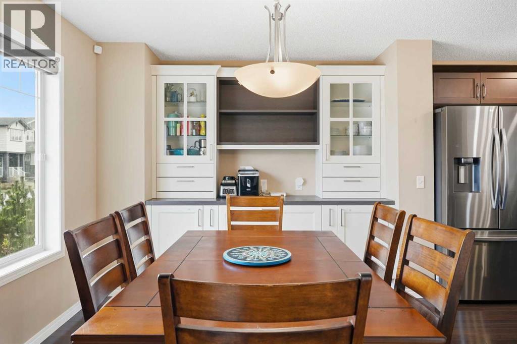 383 Fireside Place, Cochrane, Alberta  T4C 0R5 - Photo 4 - A2310998