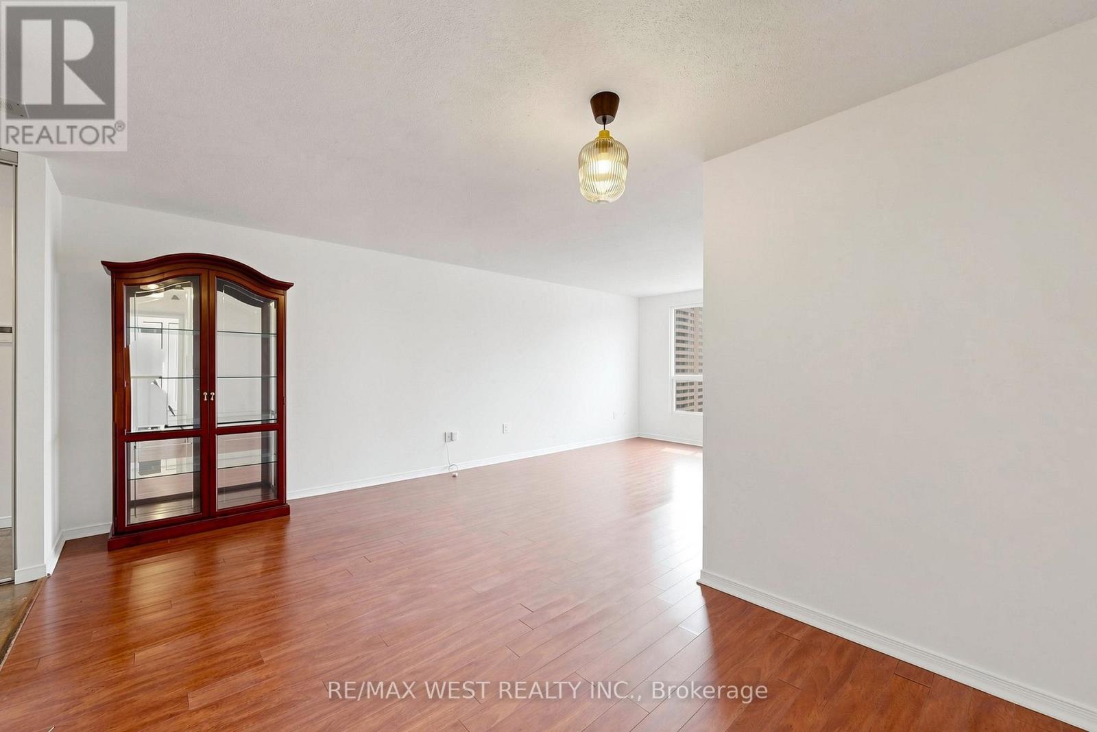 1302 - 5 Concorde Place, Toronto, Ontario  M3C 3M8 - Photo 17 - C13156430