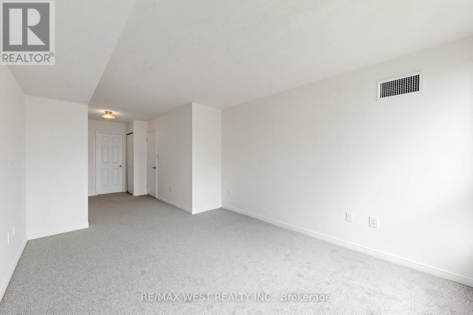 1302 - 5 Concorde Place, Toronto, Ontario  M3C 3M8 - Photo 27 - C13156430