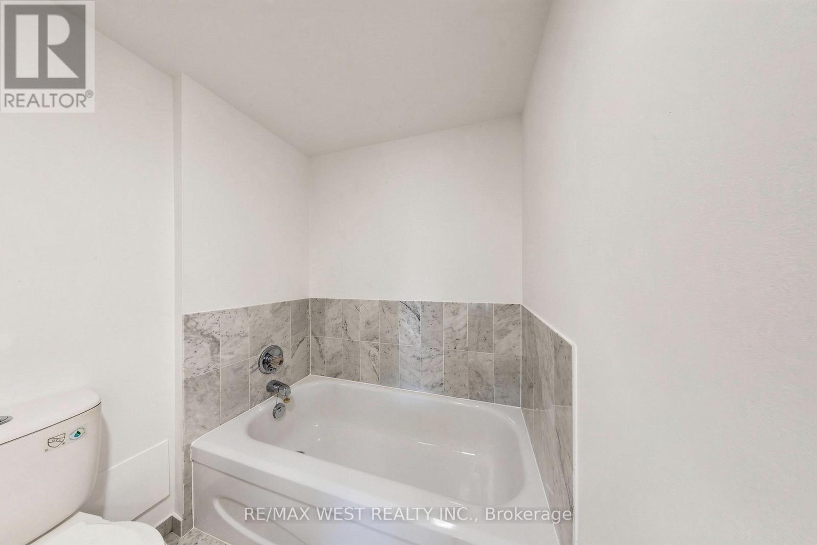 1302 - 5 Concorde Place, Toronto, Ontario  M3C 3M8 - Photo 29 - C13156430