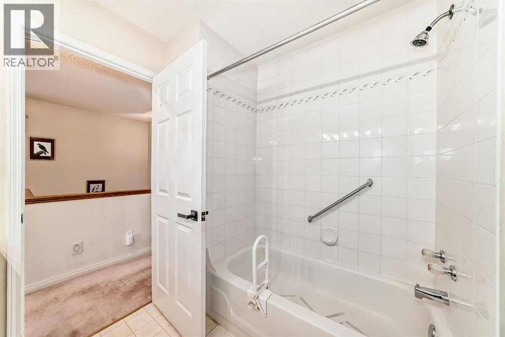 70 Kingsland Villas SW, Calgary, Alberta  T2V 5J9 - Photo 27 - A2312794