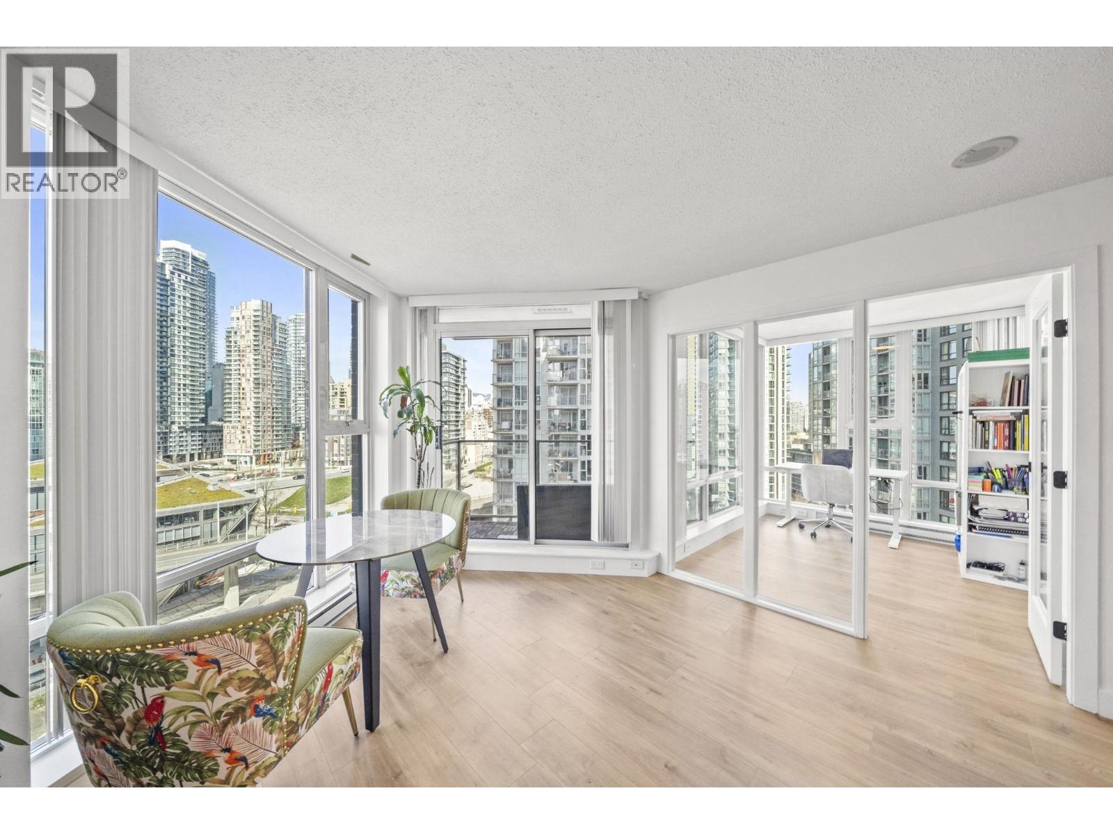 1807 583 Beach Crescent, Vancouver, British Columbia  V6Z 3E6 - Photo 3 - R3126314