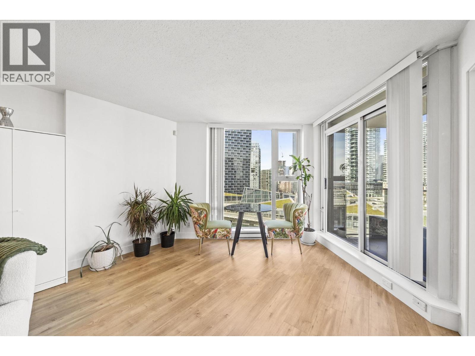 1807 583 Beach Crescent, Vancouver, British Columbia  V6Z 3E6 - Photo 5 - R3126314