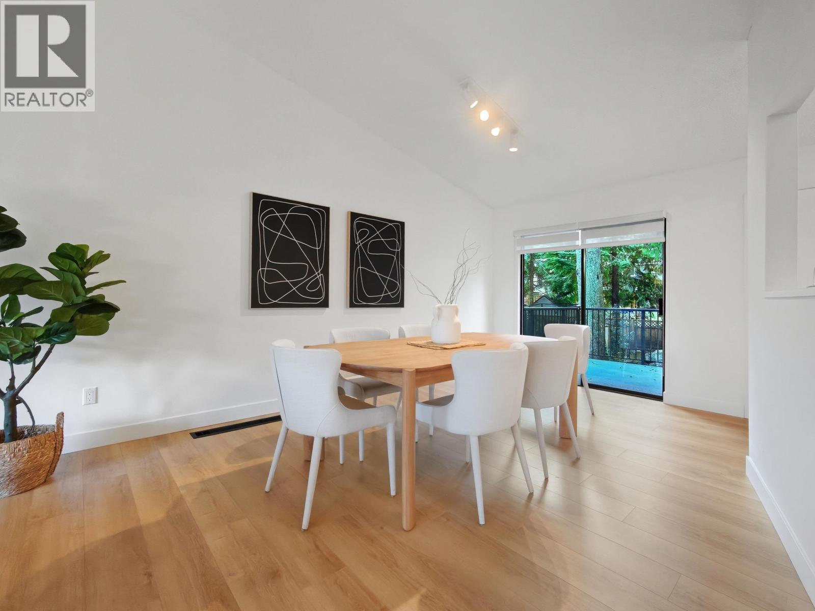 1777 Caledonia Avenue, North Vancouver, British Columbia V7G 1T5 - Photo 4 - R3126268