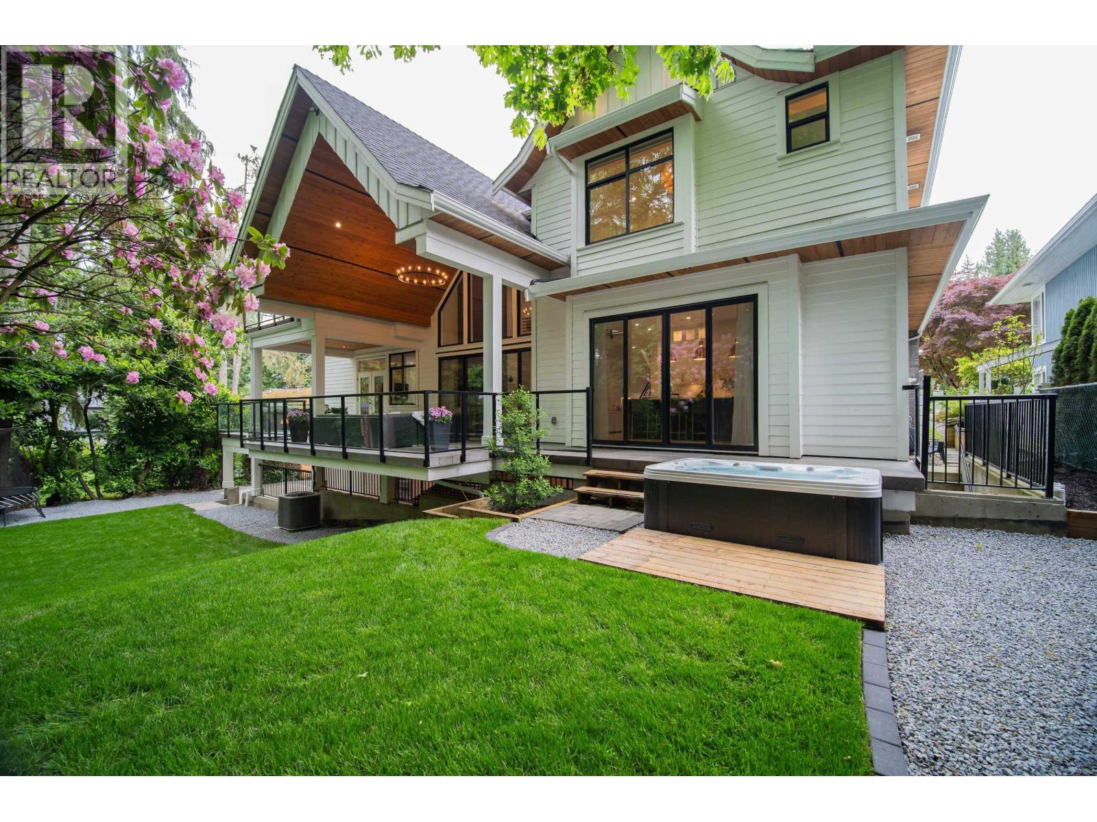 948 Poirier Street, Coquitlam, British Columbia  V3J 6C4 - Photo 38 - R3126287
