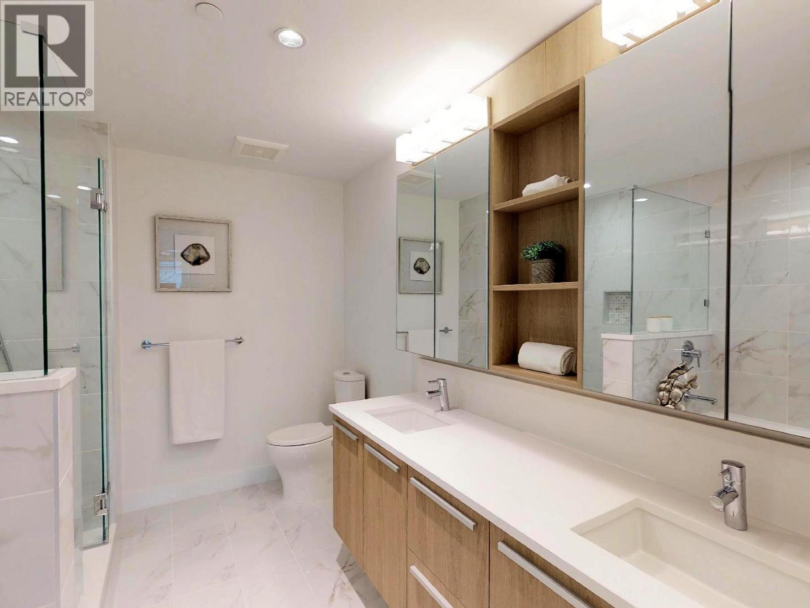 202 1295 Conifer Street, North Vancouver, British Columbia  V7J 0B8 - Photo 3 - R3126294