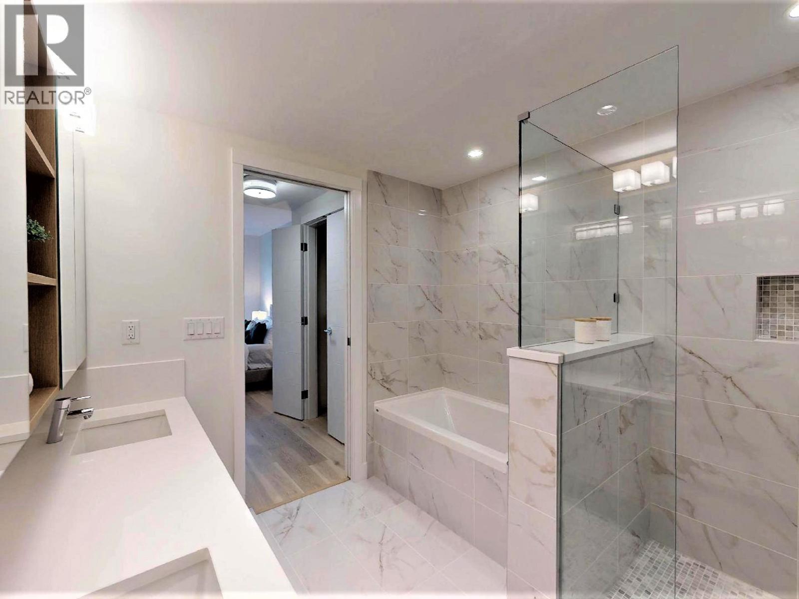 202 1295 Conifer Street, North Vancouver, British Columbia  V7J 0B8 - Photo 35 - R3126294